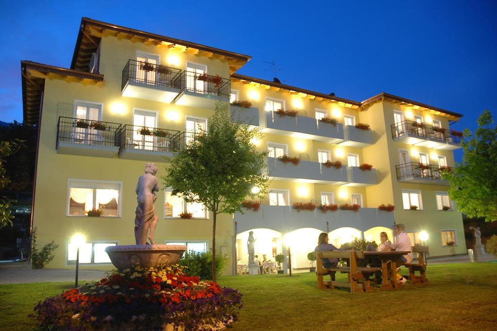 Hotel Daniela Левіко-Терме Екстер'єр фото