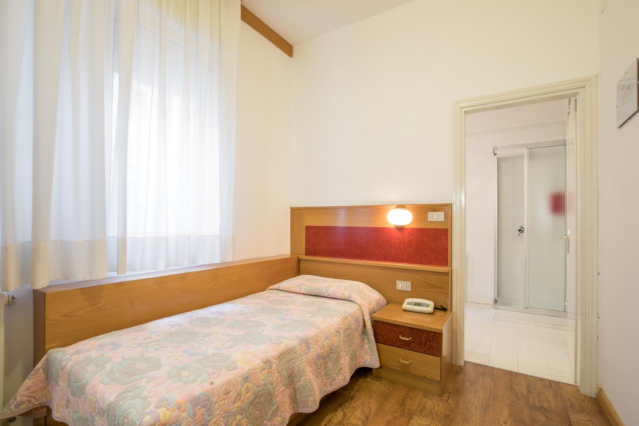 Hotel Daniela Левіко-Терме Екстер'єр фото